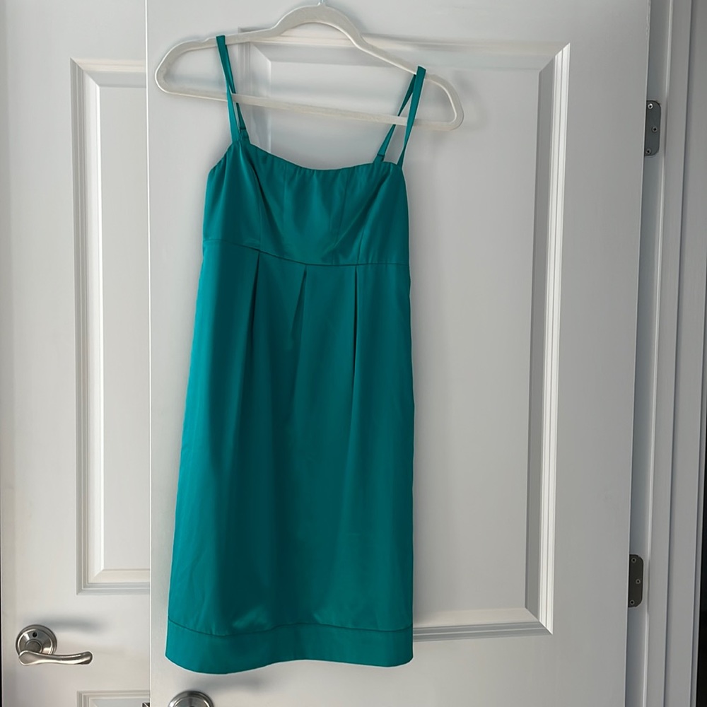 Cute dress!